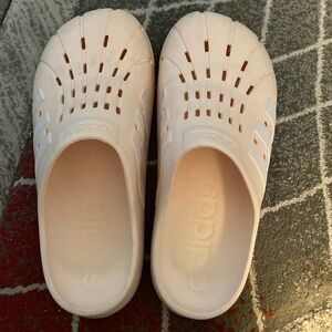GUC Addidas slip ons